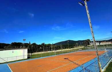 Imagem 14: Casa em Condomínio. Piscina, Churrasqueira, VarandaeImóvel novo