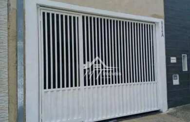 Imagem: A casa possui 2 Dormitórios, 1 Banheiro, 1 Vaga na garagem