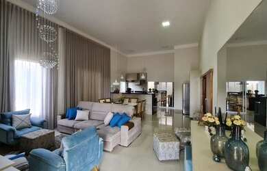 Imagem 7: Casa de condomínio para venda possui 200 metros quadrados com 3 quartos