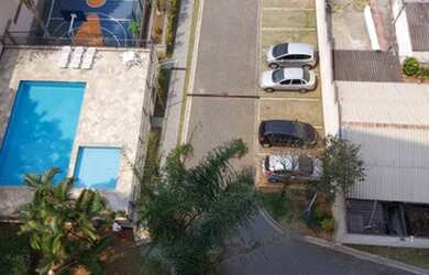 Imagem: O apartamento possui 2 Dormitórios, 1 Banheiro, 1 Vaga na garagem