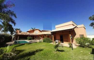 Imagem: A casa em condomínio possui 4 Dormitórios, 5 Banheiros, 5