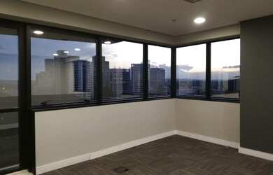 Imagem: O depósito possui 1 Vaga na garagem e 52m² de Área e está