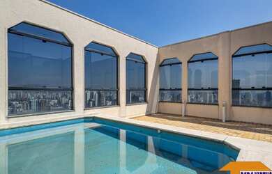 Imagem: O apartamento na cobertura possui 3 Dormitórios, 5 Banheiros