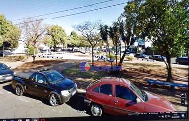 Imagem: O depósito possui 5 Vagas na garagem e 240m² de Área e está