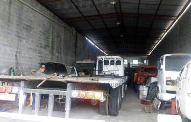 Imagem: O depósito possui 880m² de Área e está localizado em Jardim