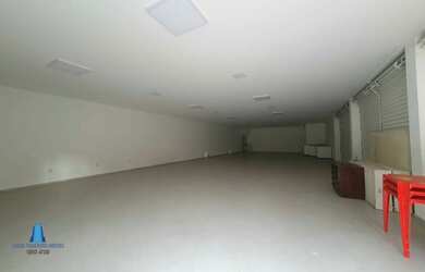 Imagem: O depósito possui 240m² de Área e está localizado em Centro