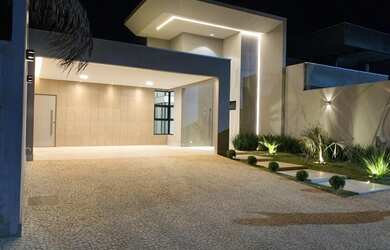 Imagem: A casa em condomínio possui 4 Dormitórios, 4 Banheiros, 4