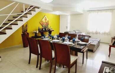 Imagem: A casa em condomínio possui 3 Dormitórios, 4 Banheiros, 3