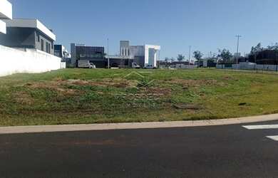 Imagem: O terreno possui 731m² de Área e está localizado em Nova