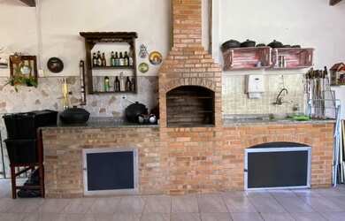 Imagem: A casa possui 2 Dormitórios, 2 Banheiros, 130m² de Área e