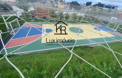 Imagem: A casa possui 3 Dormitórios, 2 Banheiros, 1 Vaga na garagem