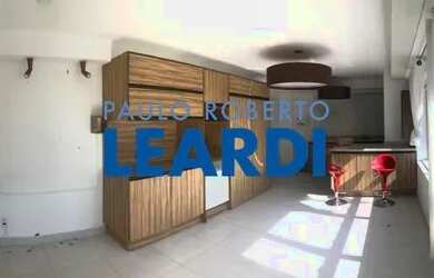 Imagem: O apartamento possui 1 Dormitório, 1 Banheiro, 1 Vaga na garagem