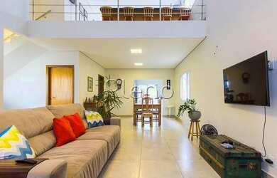 Imagem 3: Venda Casa com 200,00 metroQuadrado, 3 dormitório s , 4 vaga s . Swiss...