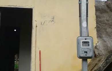 Imagem: A casa possui 2 Dormitórios, 1 Banheiro e está localizado