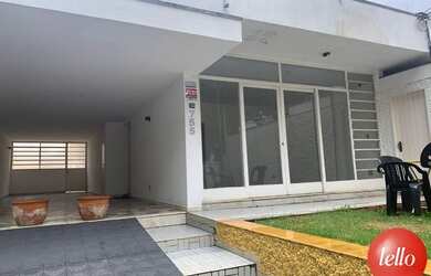 Imagem: A casa possui 4 Banheiros, 4 Vagas na garagem, 268m² de Área