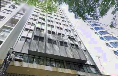 Imagem: O apartamento possui 4 Dormitórios, 3 Banheiros, 238m² de