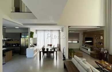 Imagem 2: Venda Casa com 290,22 metroQuadrado, 3 dormitório s , 2 vaga s . Swiss...