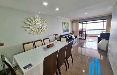 Imagem 3: Apartamento para venda possui 215 metros quadrados com 4 quartos em Centro...