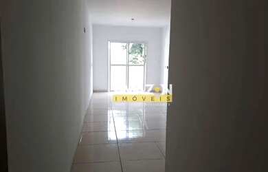 Imagem: O apartamento possui 2 Dormitórios, 1 Banheiro, 2 Vagas na