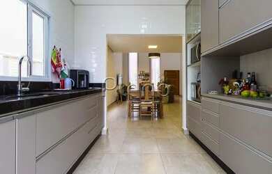 Imagem 8: Venda Casa com 200,00 metroQuadrado, 3 dormitório s , 4 vaga s . Swiss...