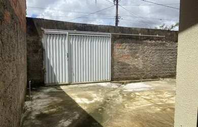 Imagem: A casa possui 2 Dormitórios e está localizado em Terra Vermelha