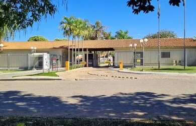 Imagem: A casa em condomínio possui 2 Dormitórios, 2 Banheiros, 2