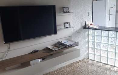 Imagem: A casa possui 3 Dormitórios, 1 Banheiro, 50m² de Área, Área