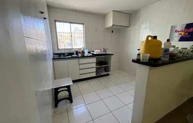 Imagem: A casa possui 2 Dormitórios, 1 Banheiro, 1 Vaga na garagem