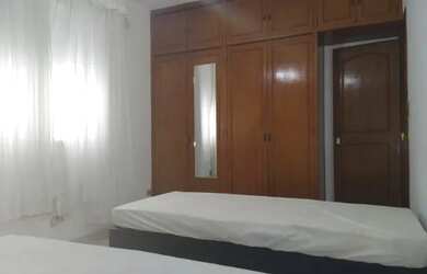 Imagem: O quarto está localizado em Embaré, Santos para alugar por