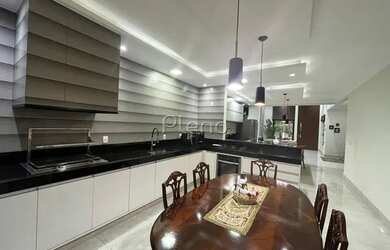 Imagem 9: Venda Casa com 214,00 metroQuadrado, 3 dormitório s , 2 vaga s . Swiss...