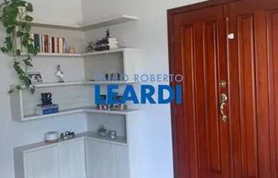 Imagem: A casa possui 3 Dormitórios, 5 Banheiros, 3 Vagas na garagem