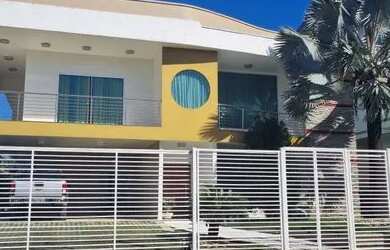 Imagem: A casa em condomínio possui 3 Dormitórios, 4 Banheiros, 4