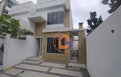 Imagem: A casa possui 4 Dormitórios, 3 Banheiros, 1 Vaga na garagem