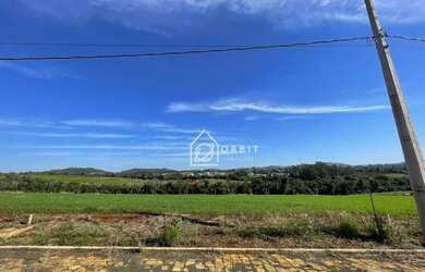 Imagem: O terreno possui 382m² de Área e está localizado em Floresta