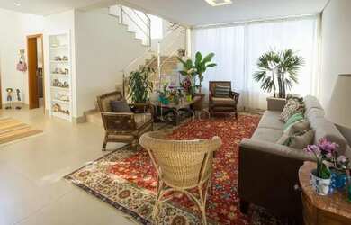 Imagem 7: Venda Casa com 342,33 metroQuadrado, 3 dormitório s , 3 vaga s . Swiss...