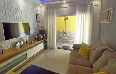 Imagem: A casa possui 2 Dormitórios, 1 Banheiro, 1 Vaga na garagem