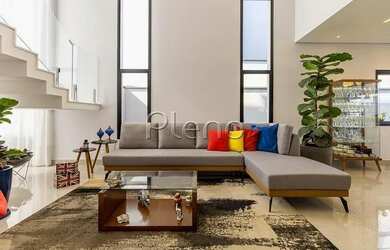 Imagem 5: Venda Casa com 247,00 metroQuadrado, 4 dormitório s , 2 vaga s . Swiss...