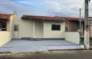 Imagem: A casa em condomínio possui 2 Dormitórios, 1 Banheiro, 2 Vagas