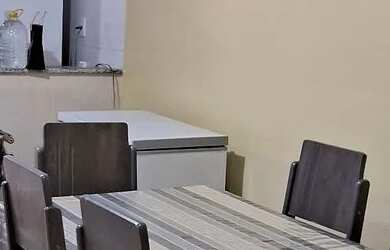 Imagem: A casa possui 3 Dormitórios, 2 Banheiros, 2 Vagas na garagem