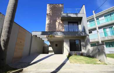 Imagem: A casa em condomínio possui 3 Dormitórios, 4 Banheiros, 3