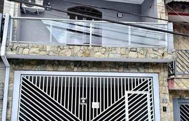 Imagem: A casa possui 2 Dormitórios, 1 Banheiro, 2 Vagas na garagem