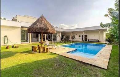 Imagem: A casa em condomínio possui 3 Dormitórios, 5 Banheiros, 5