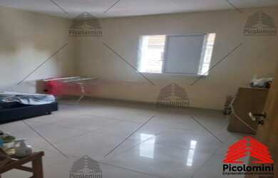 Imagem: A casa possui 2 Dormitórios, 2 Banheiros, 70m² de Área e