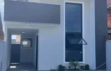 Imagem: A casa possui 2 Dormitórios, 1 Banheiro, 2 Vagas na garagem