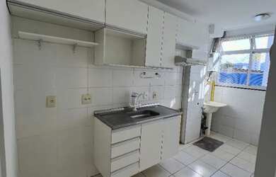 Imagem: A casa possui 2 Dormitórios, 1 Banheiro, 1 Vaga na garagem