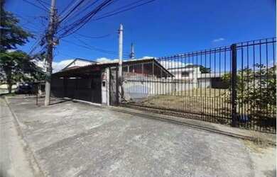 Imagem: O terreno possui 360m² de Área e está localizado em Campo