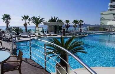 Imagem: O apartamento possui 4 Dormitórios, 4 Banheiros, 3 Vagas na