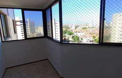 Imagem: O apartamento possui 3 Dormitórios, 3 Banheiros, 2 Vagas na