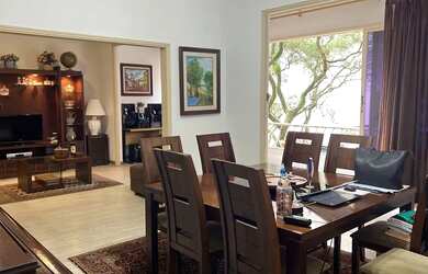 Imagem: O apartamento possui 4 Dormitórios, 3 Banheiros, 1 Vaga na