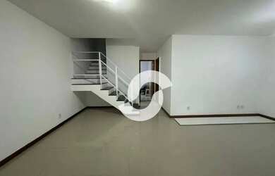 Imagem: A casa possui 4 Dormitórios, 3 Banheiros, 4 Vagas na garagem